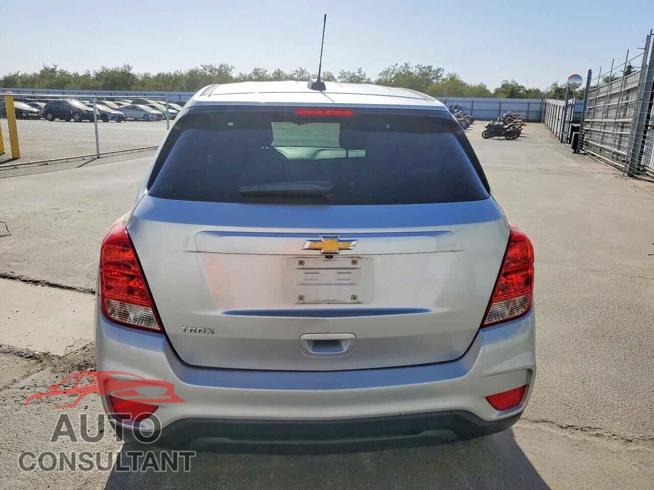 CHEVROLET TRAX 2017 - 3GNCJKSB3HL250858