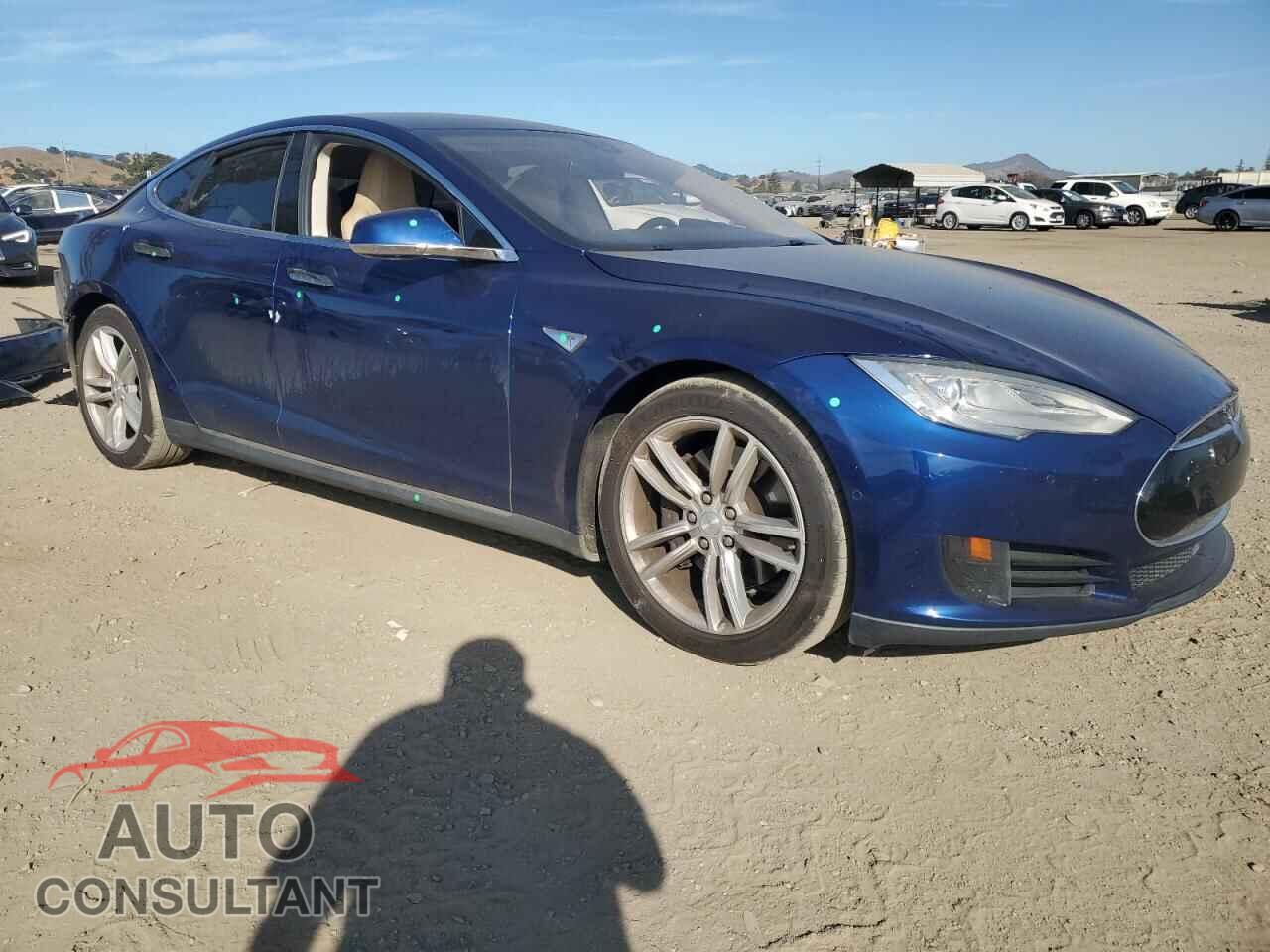TESLA MODEL S 2015 - 5YJSA1S24FF086031
