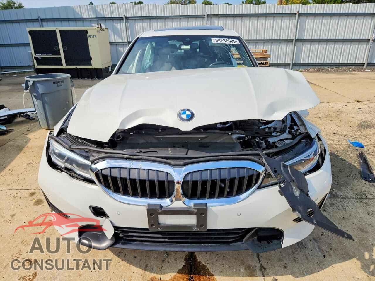 BMW 3 SERIES 2019 - WBA5R7C5XKFH02838