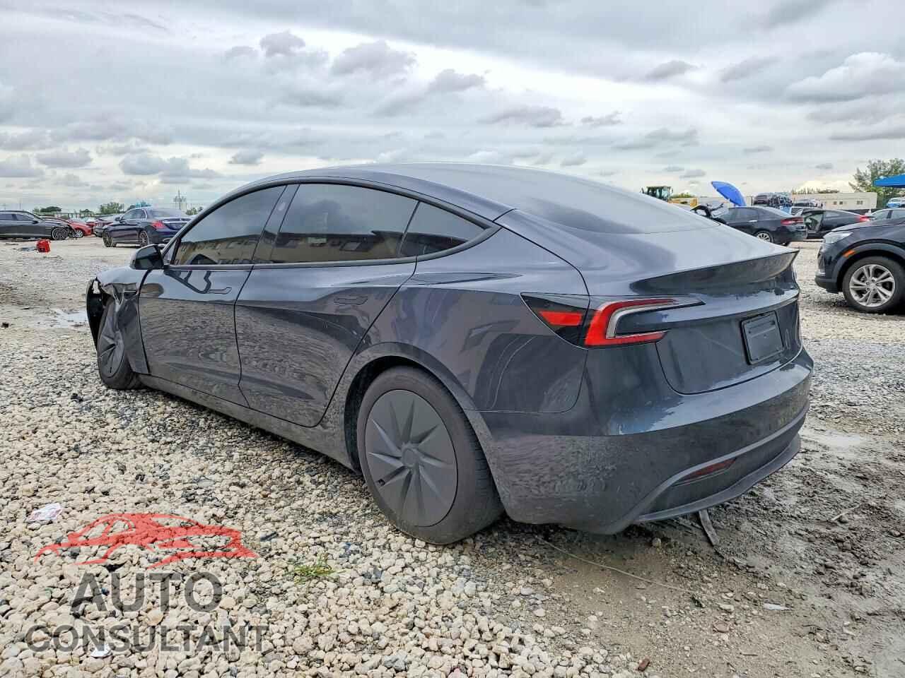 TESLA MODEL 3 2026 - 5YJ3E1EA4TF162807
