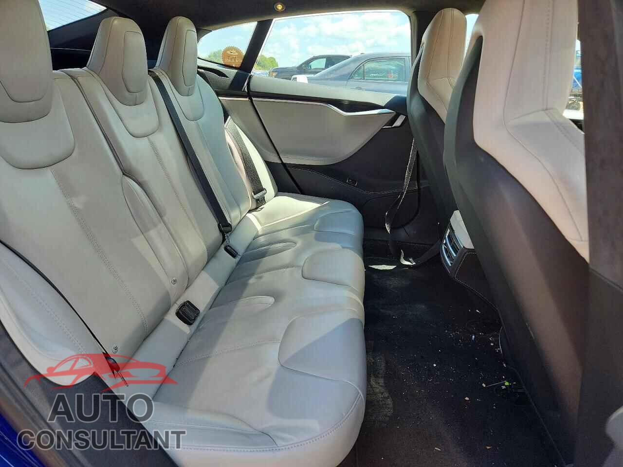 TESLA MODEL S 2015 - 5YJSA1E20FF117223