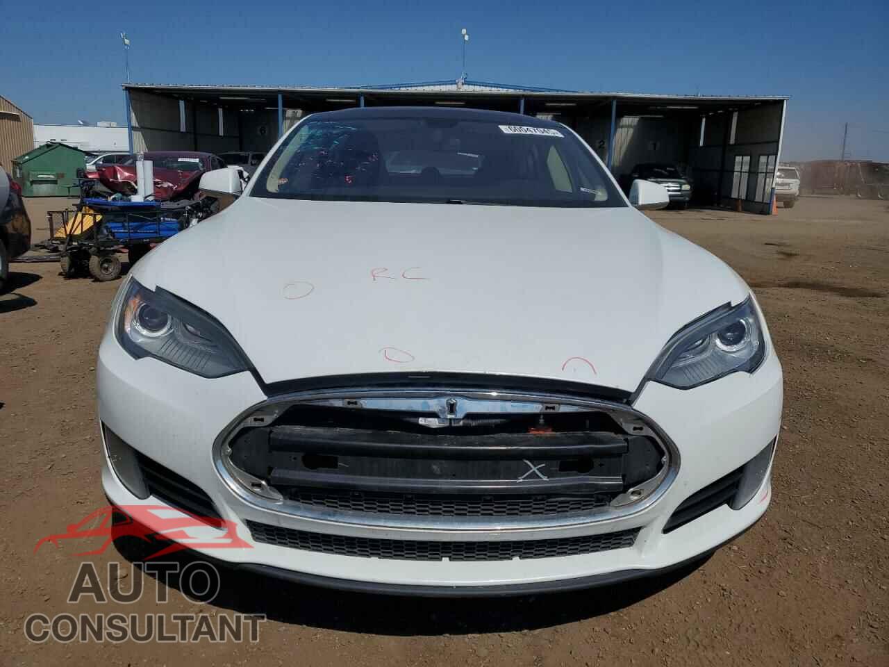 TESLA MODEL S 2013 - 5YJSA1DN0DFP08094