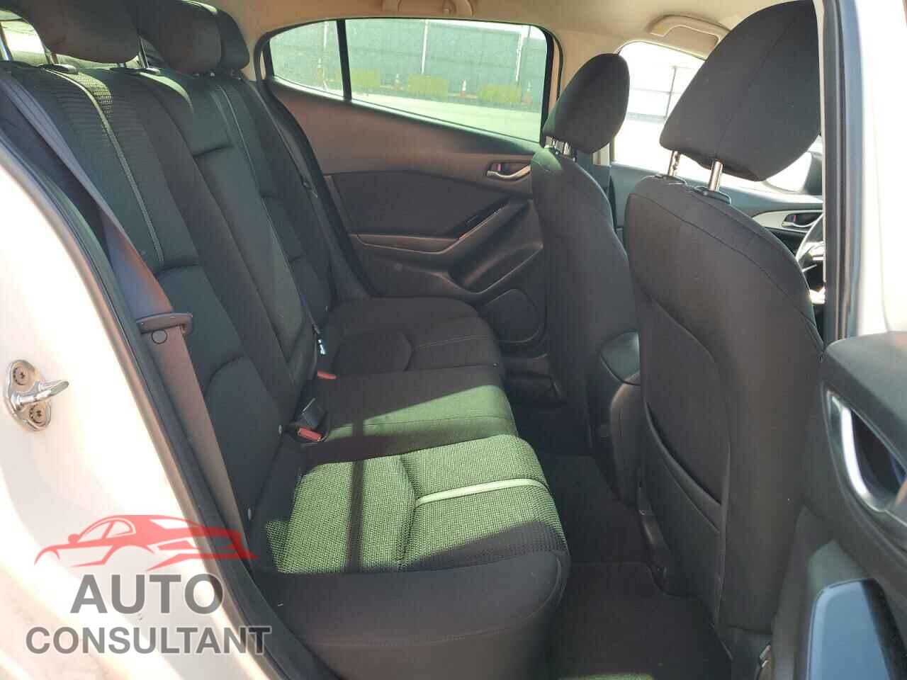 MAZDA 3 2017 - 3MZBN1U70HM106882