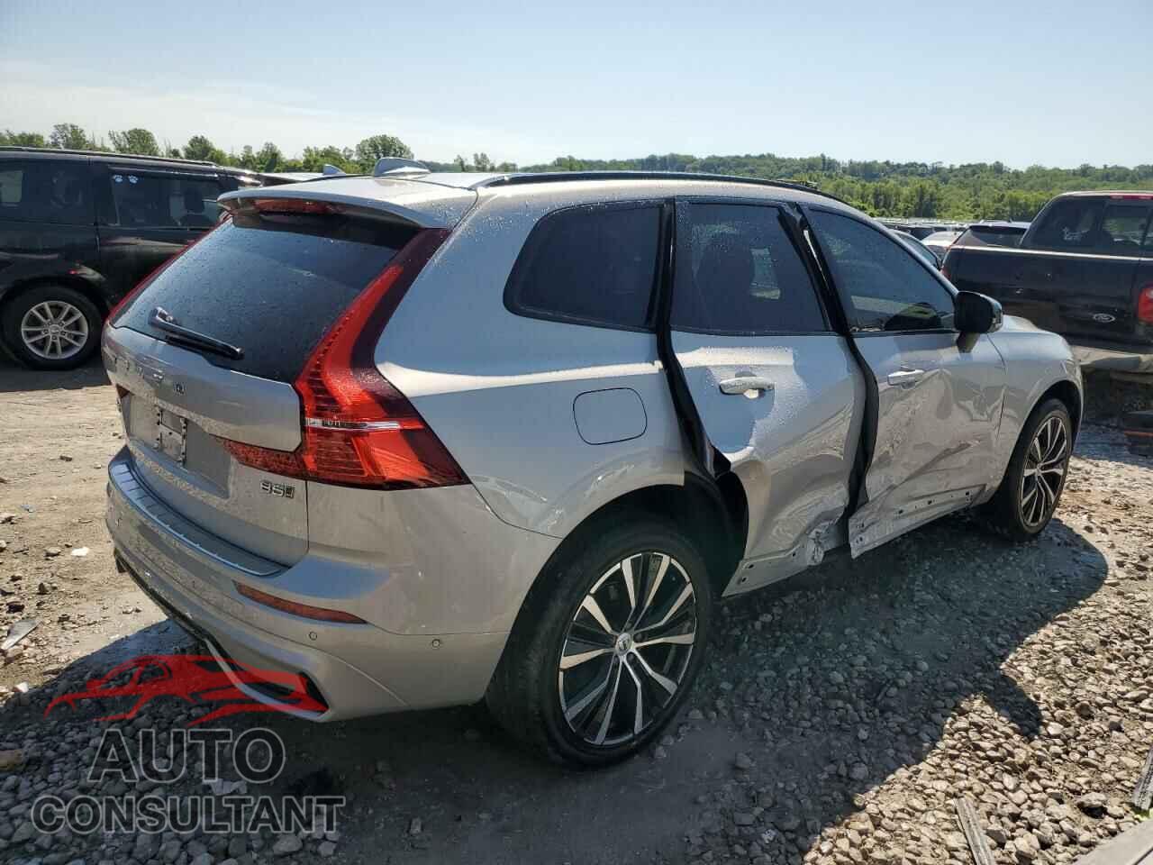 VOLVO XC60 PLUS 2024 - YV4L12RLXR1812039