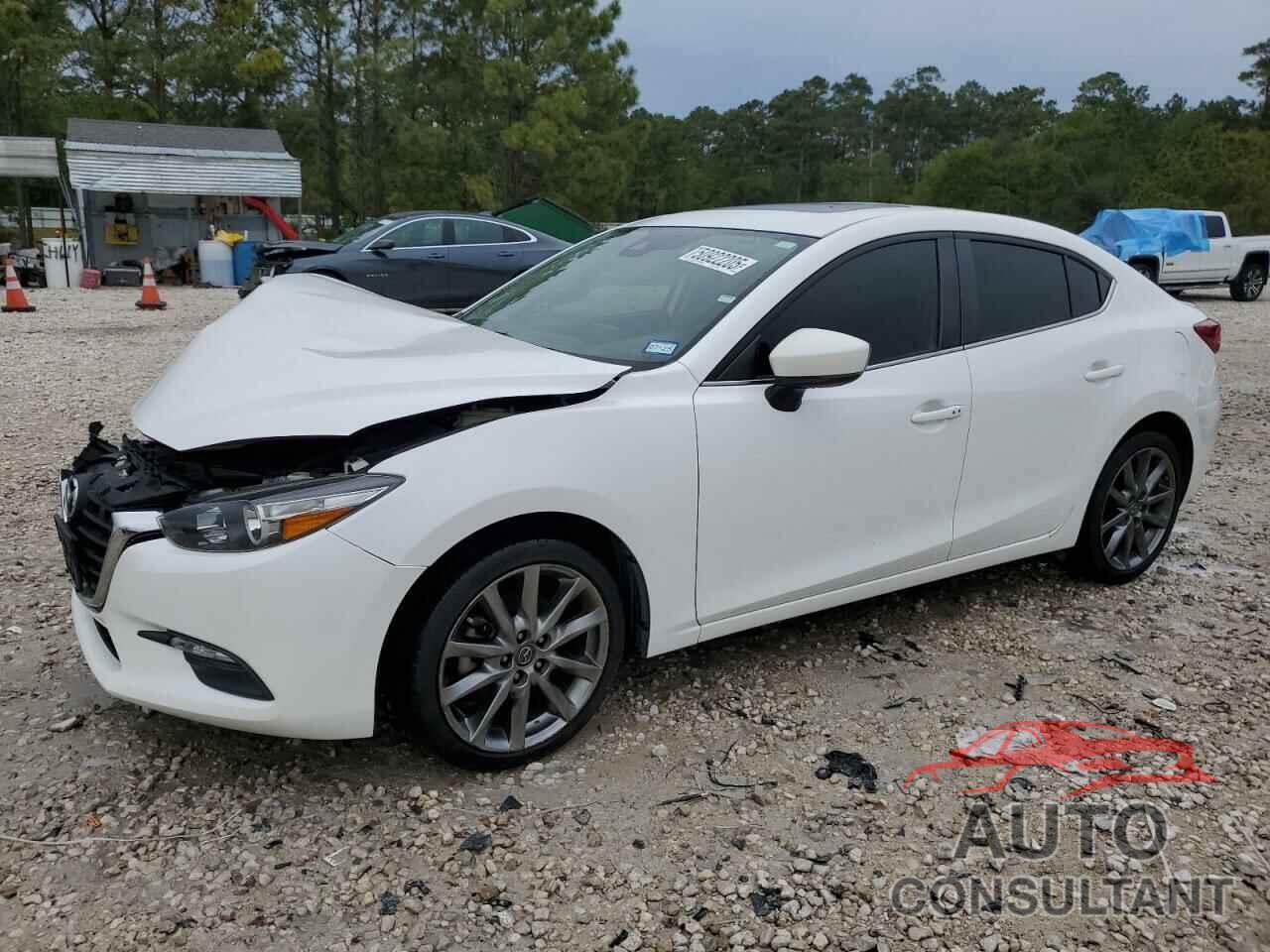 MAZDA 3 2018 - 3MZBN1V32JM238303
