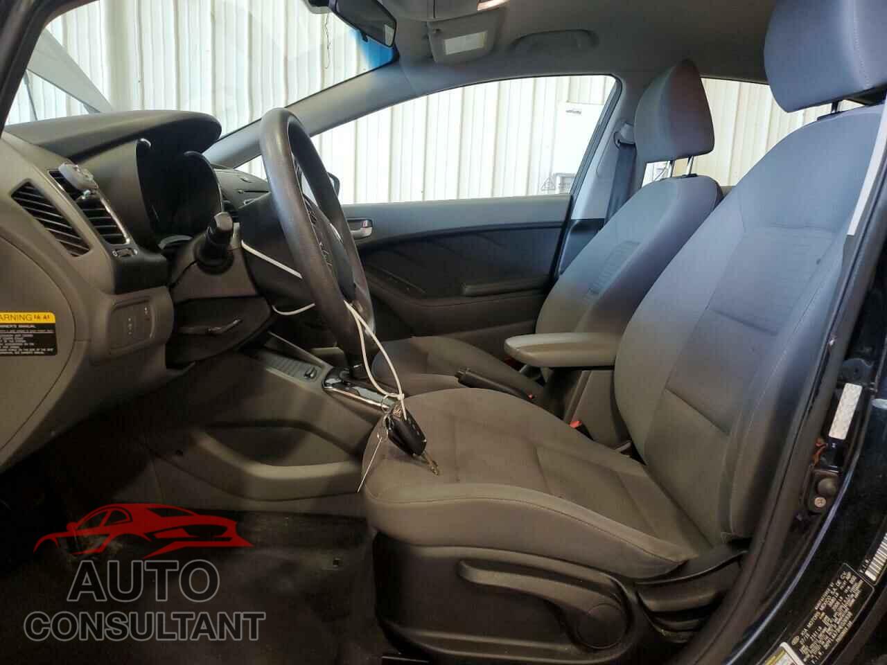 KIA FORTE 2017 - 3KPFL4A73HE026938