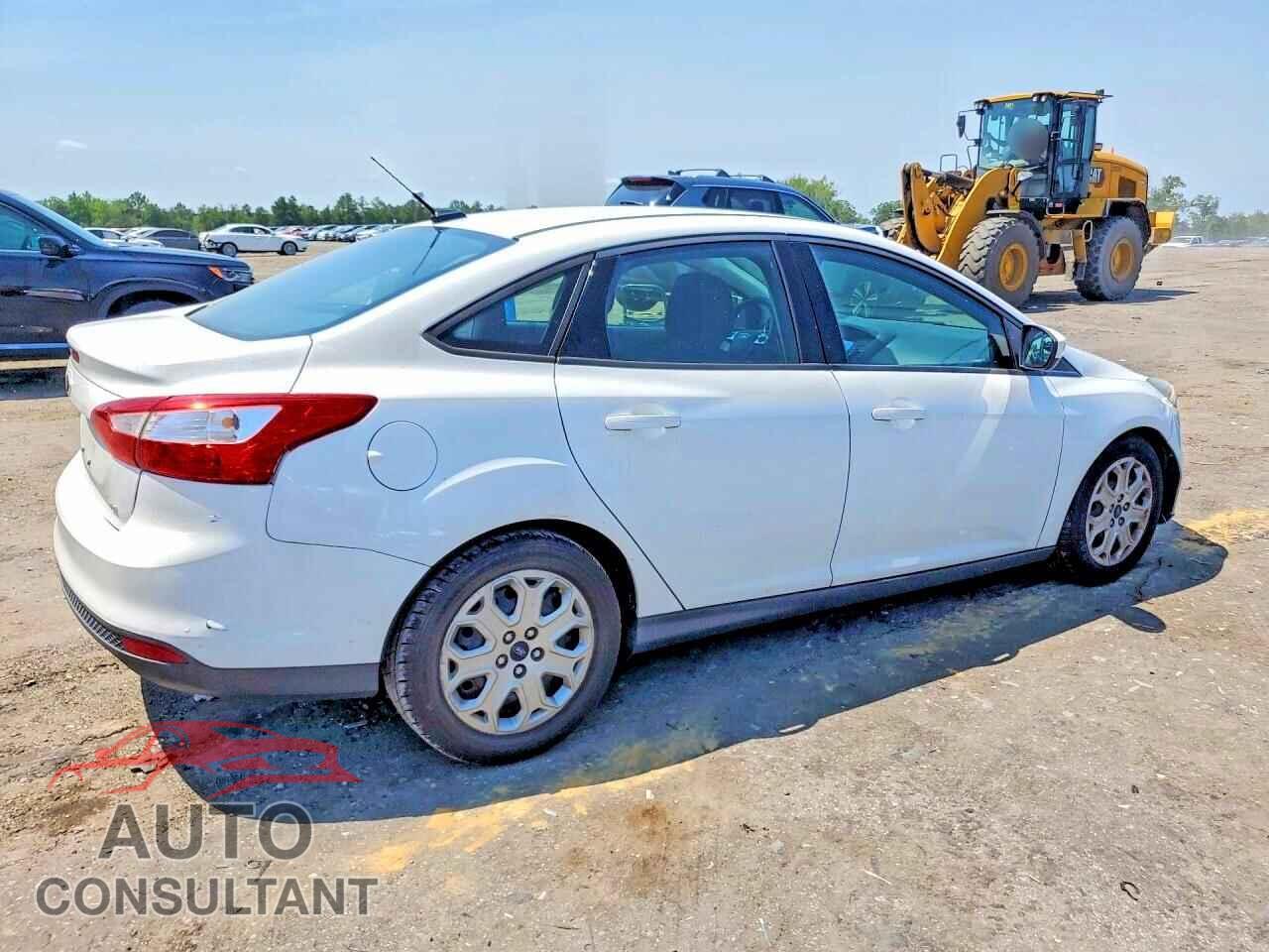 FORD FOCUS 2012 - 1FAHP3F20CL458123