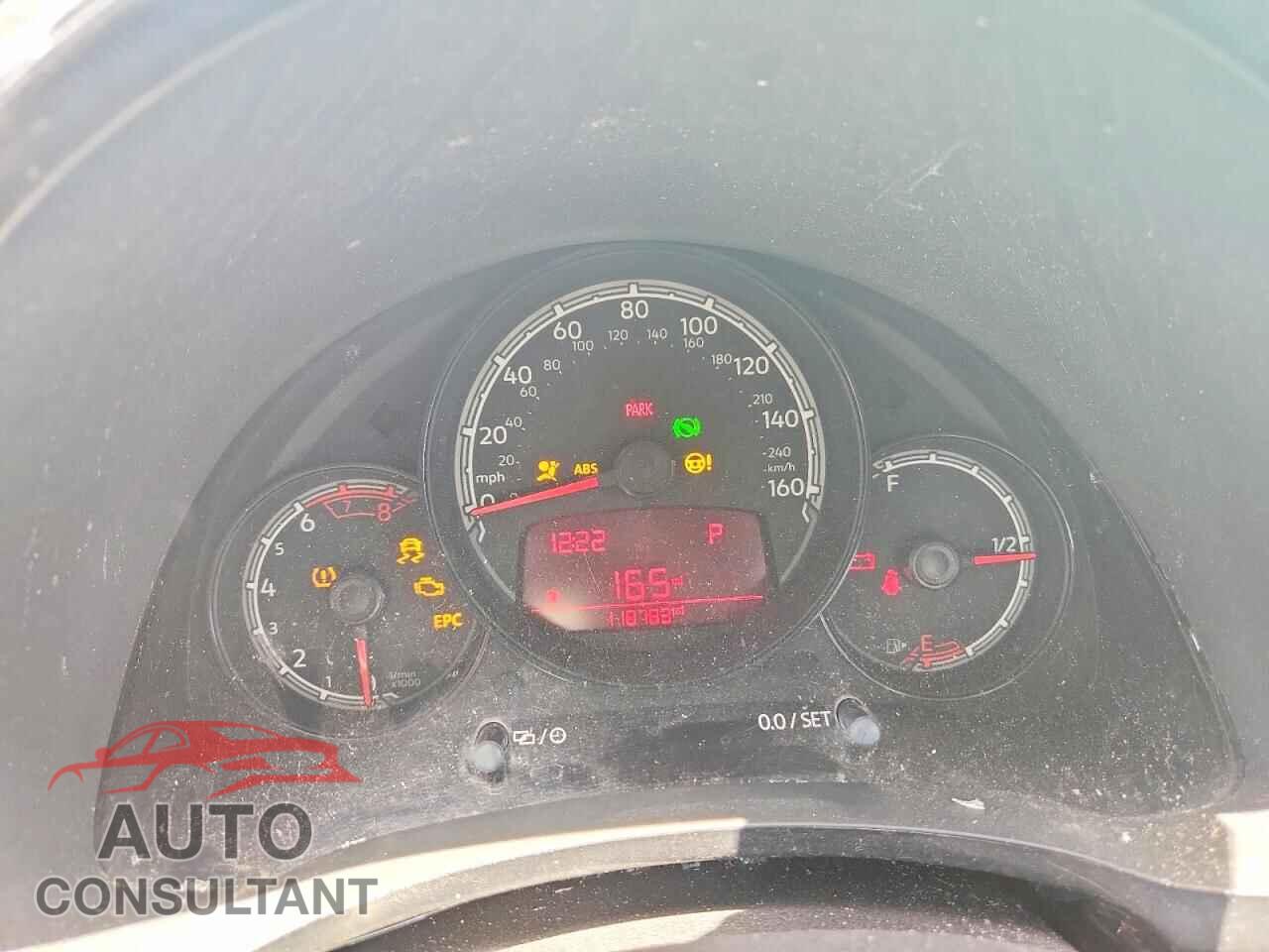 VOLKSWAGEN BEETLE 2017 - 3VWF17AT8HM628189