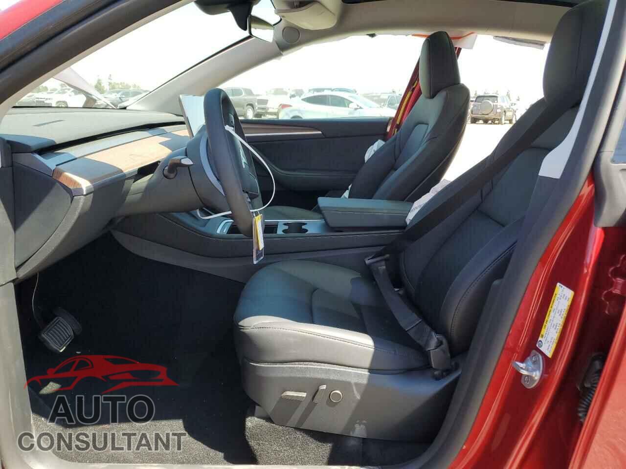 TESLA MODEL Y 2024 - 7SAYGAEE6RF081290