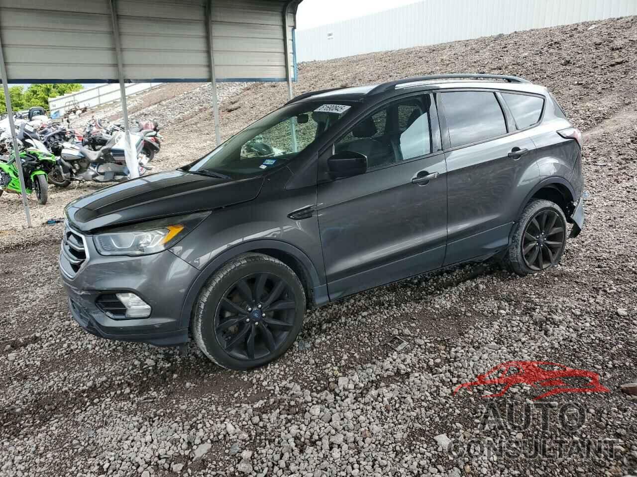 FORD ESCAPE 2017 - 1FMCU0GD5HUD27102