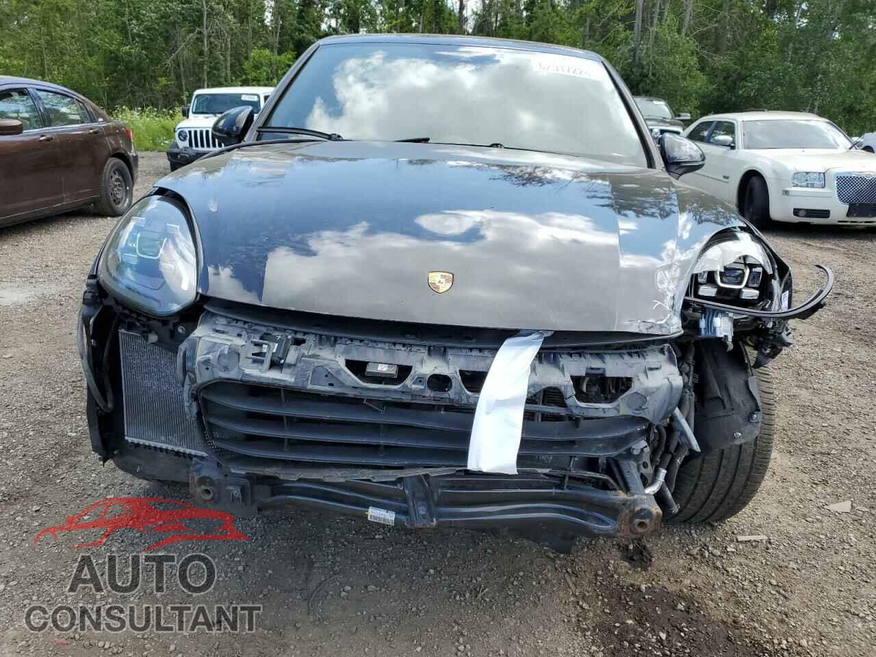 PORSCHE CAYENNE 2017 - WP1AE2A24HLA70076