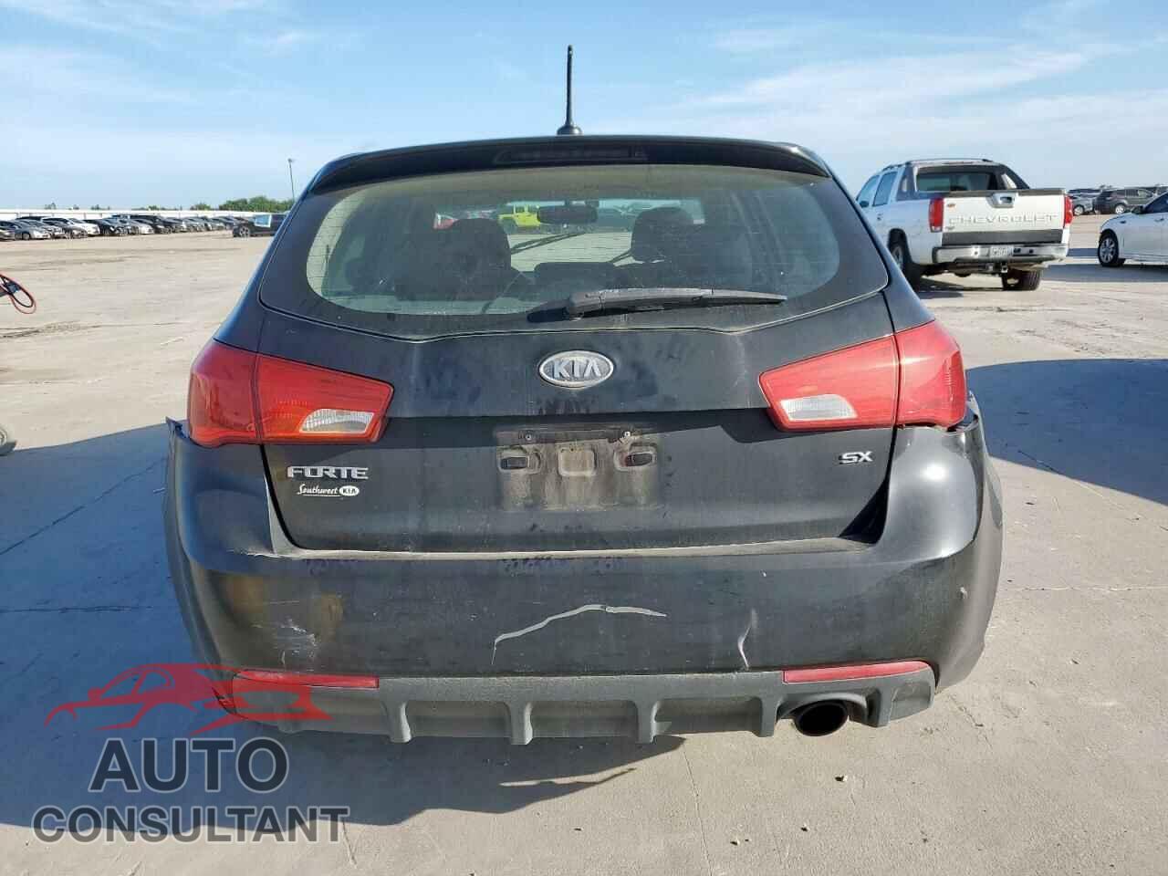 KIA FORTE 2011 - KNAFW5A37B5377524
