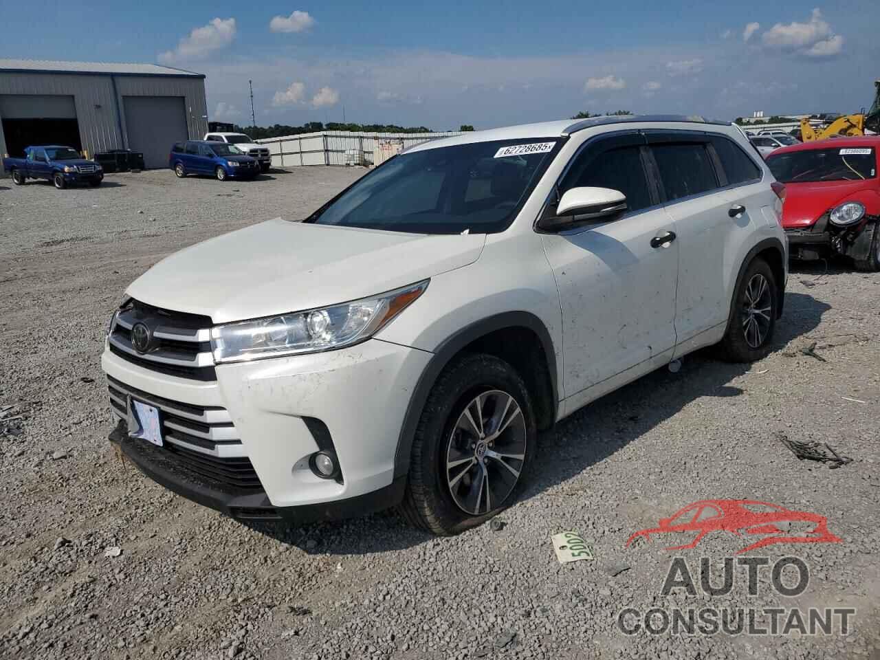 TOYOTA HIGHLANDER 2018 - 5TDBZRFH1JS857264