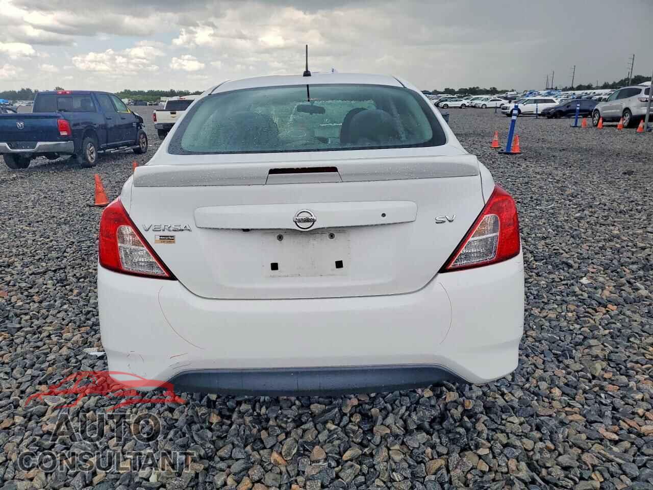 NISSAN VERSA 2019 - 3N1CN7AP3KL868683