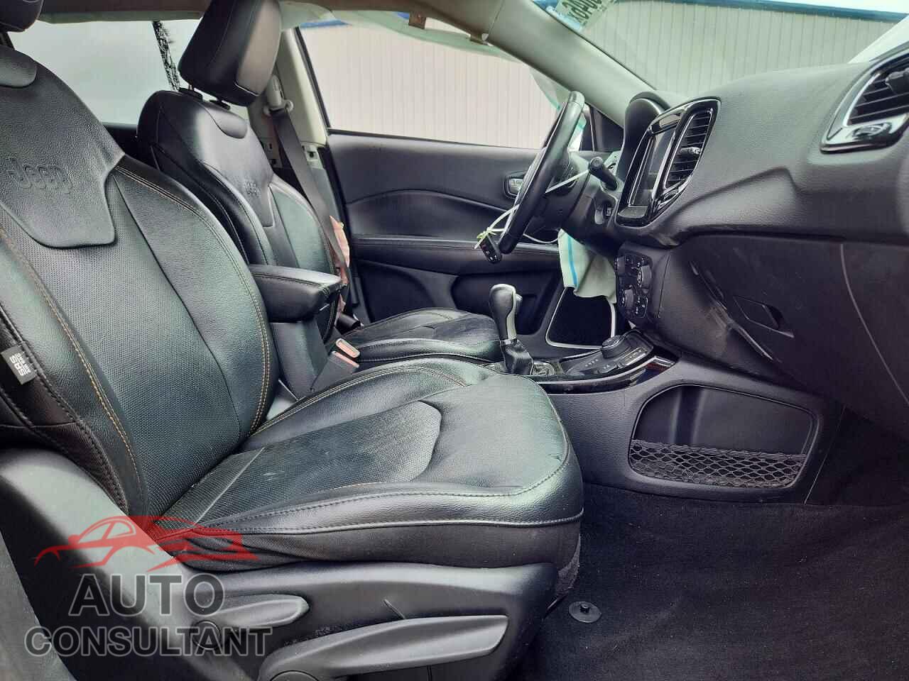 JEEP COMPASS 2019 - 3C4NJDCB3KT771873