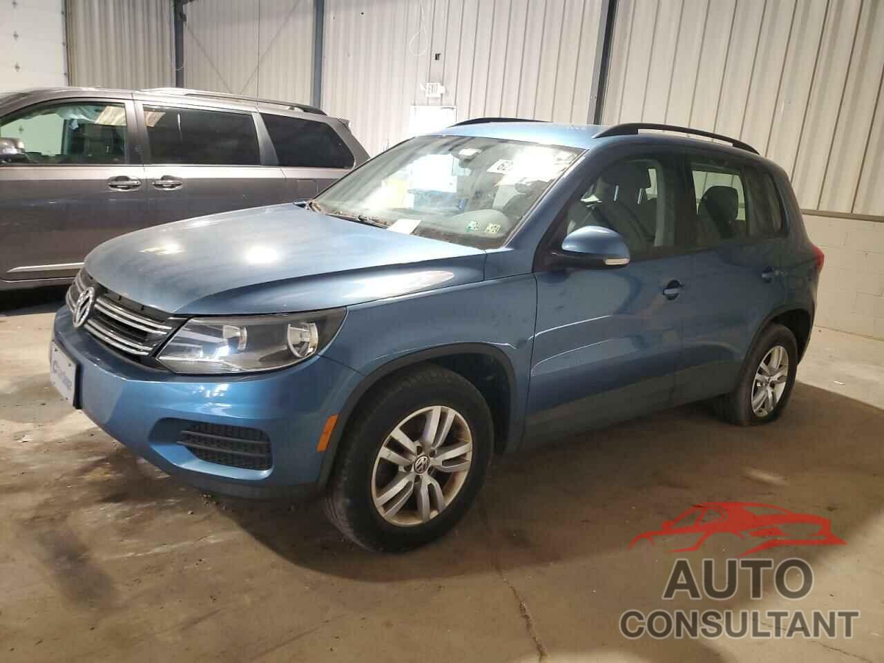 VOLKSWAGEN TIGUAN 2017 - WVGBV7AX5HK010484