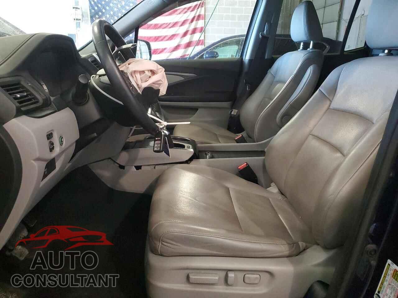 HONDA RIDGELINE 2017 - 5FPYK3F56HB006181