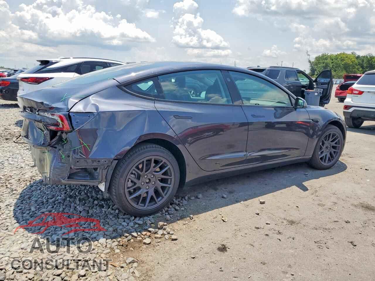 TESLA MODEL 3 2026 - 5YJ3E1EA8TF122682