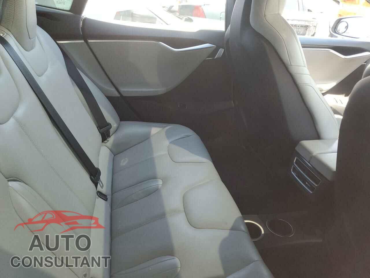 TESLA MODEL S 2016 - 5YJSA1E22GF128581