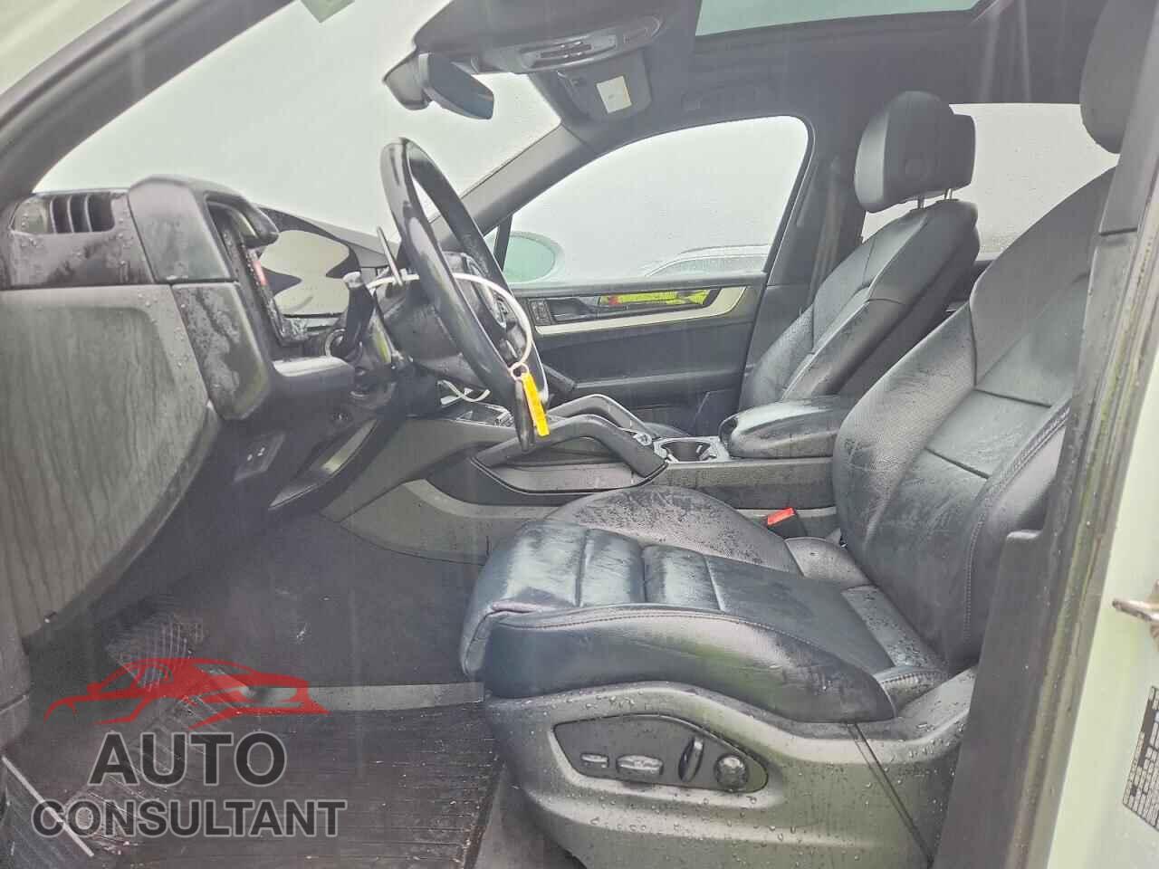 PORSCHE CAYENNE 2024 - WP1AA2AY4RDA01545