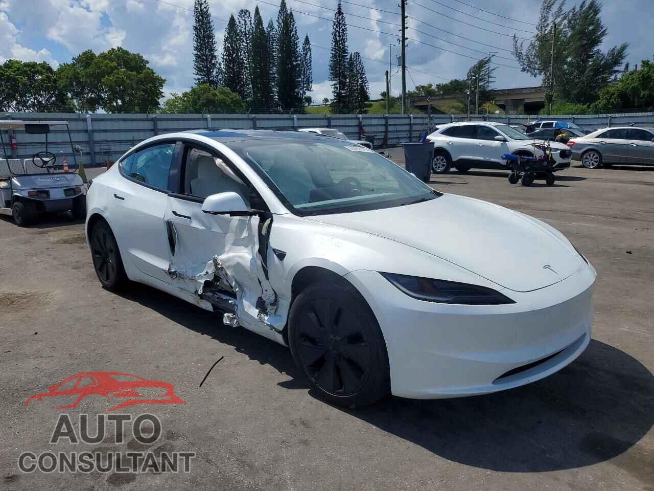 TESLA MODEL 3 2025 - 5YJ3E1EA4SF021203