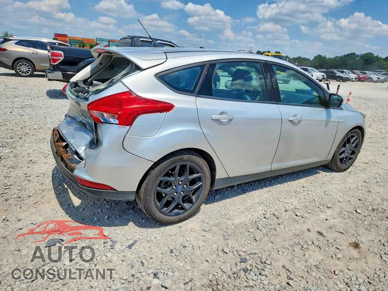 FORD FOCUS 2016 - 1FADP3K23GL295283