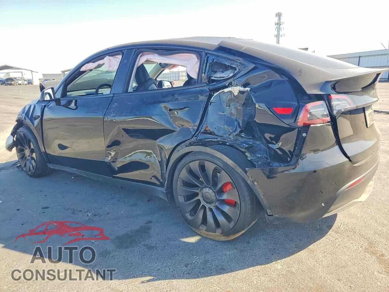 TESLA MODEL Y 2024 - 7SAYGDEF4RF131243
