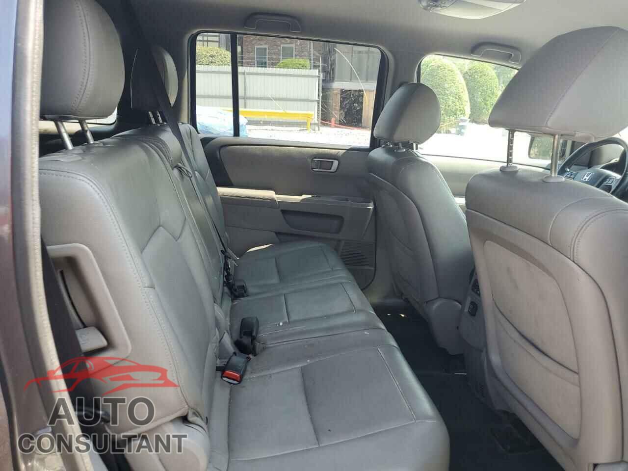HONDA PILOT 2015 - 5FNYF4H45FB077974