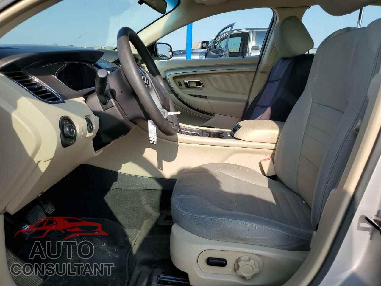 FORD TAURUS 2017 - 1FAHP2D82HG122166