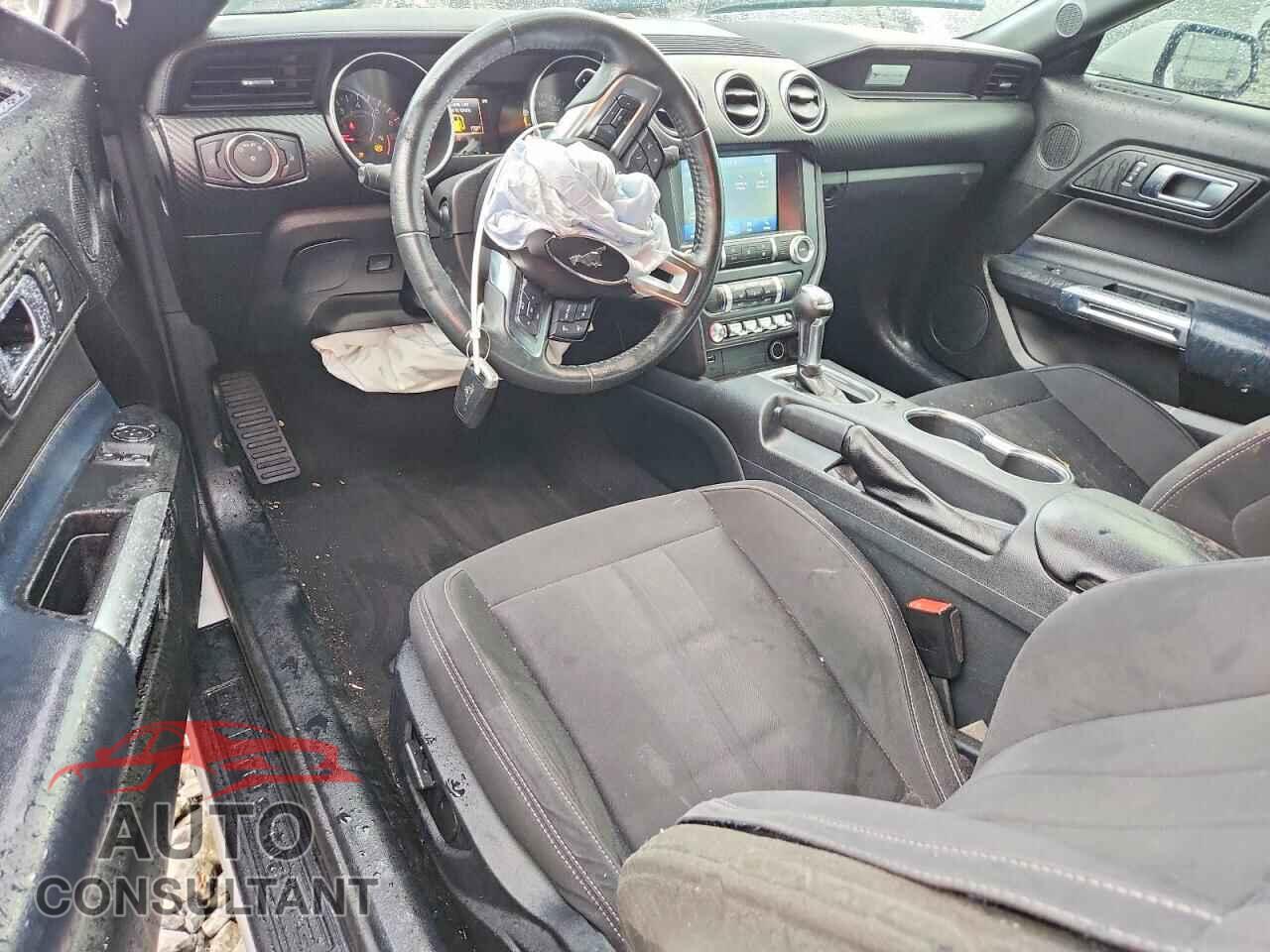 FORD MUSTANG 2021 - 1FA6P8TH7M5113576