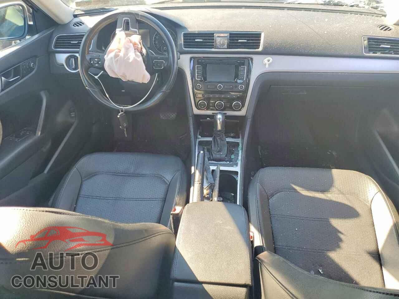VOLKSWAGEN PASSAT 2012 - 1VWBP7A34CC089271