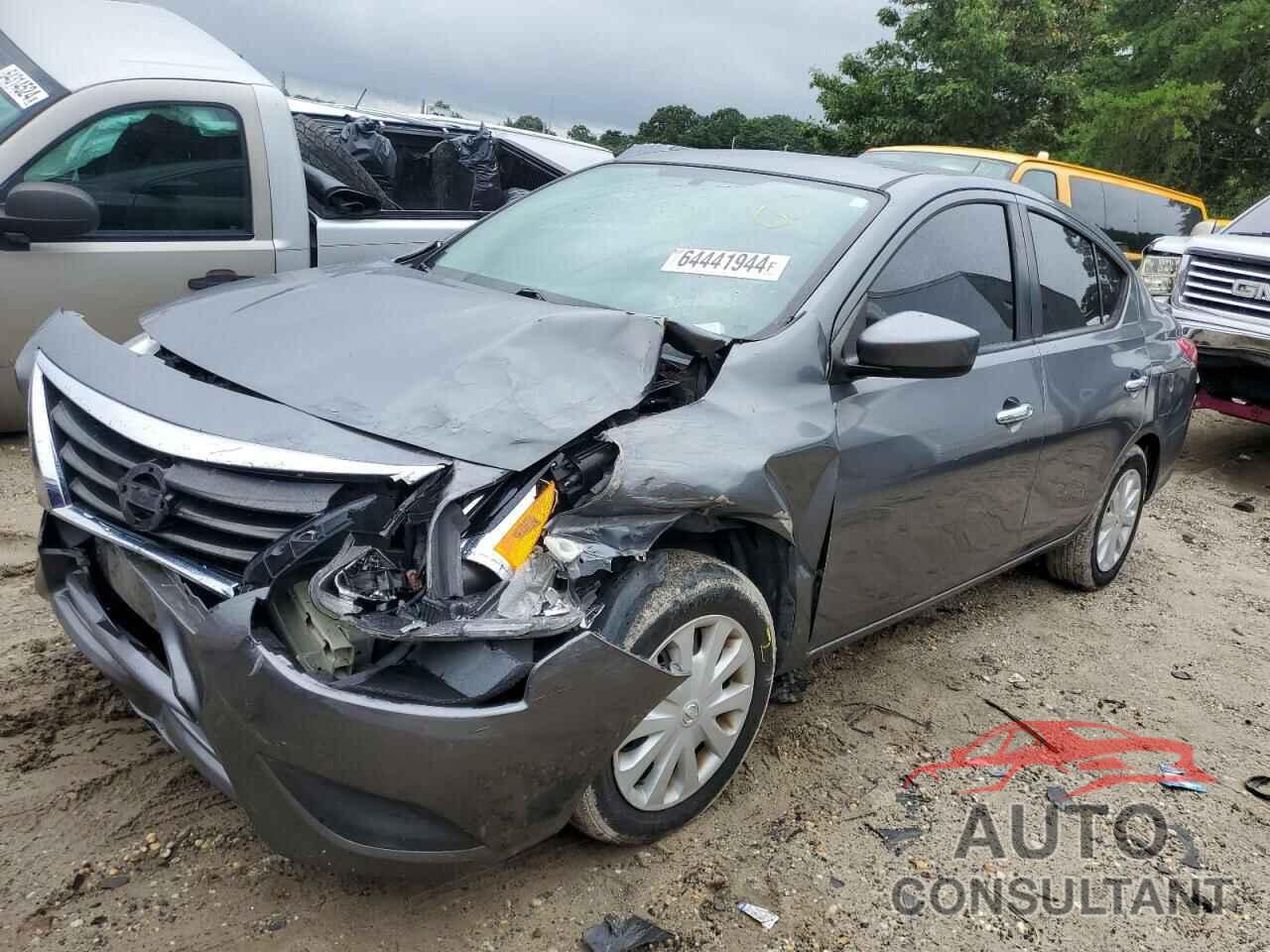 NISSAN VERSA 2018 - 3N1CN7AP4JL808555