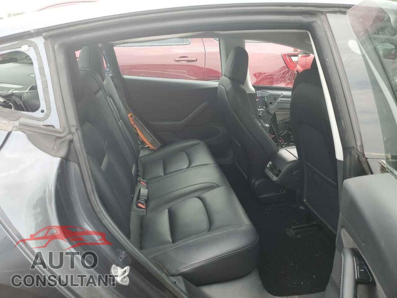 TESLA MODEL 3 2018 - 5YJ3E1EA8JF123764