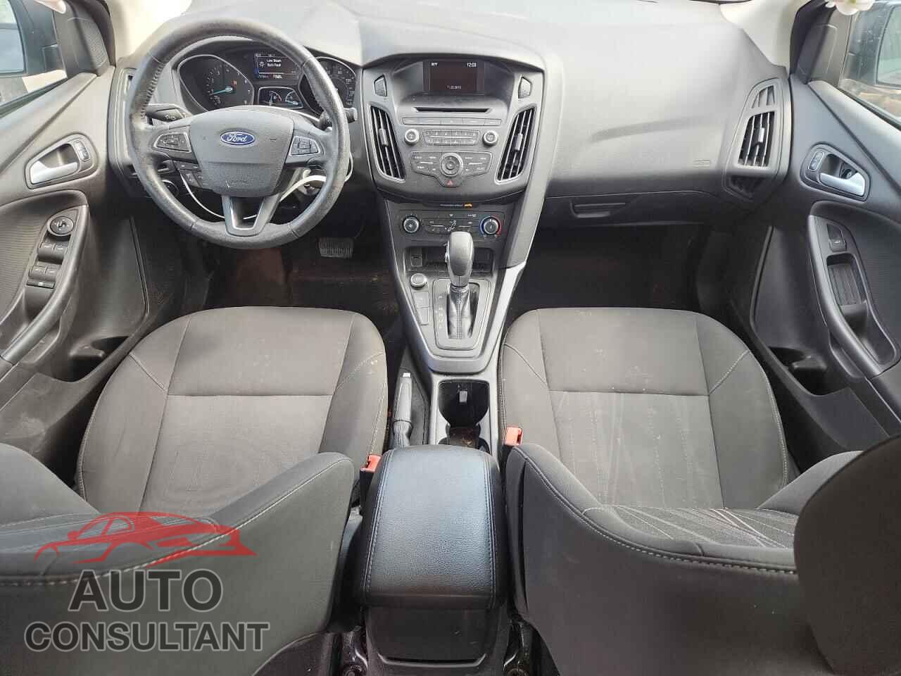 FORD FOCUS 2017 - 1FADP3F21HL228595