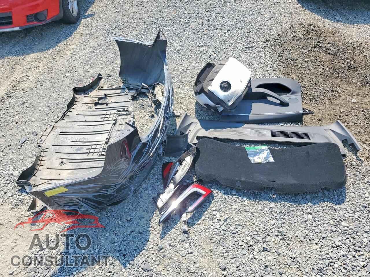 TESLA MODEL 3 2024 - 5YJ3E1EA9RF730087
