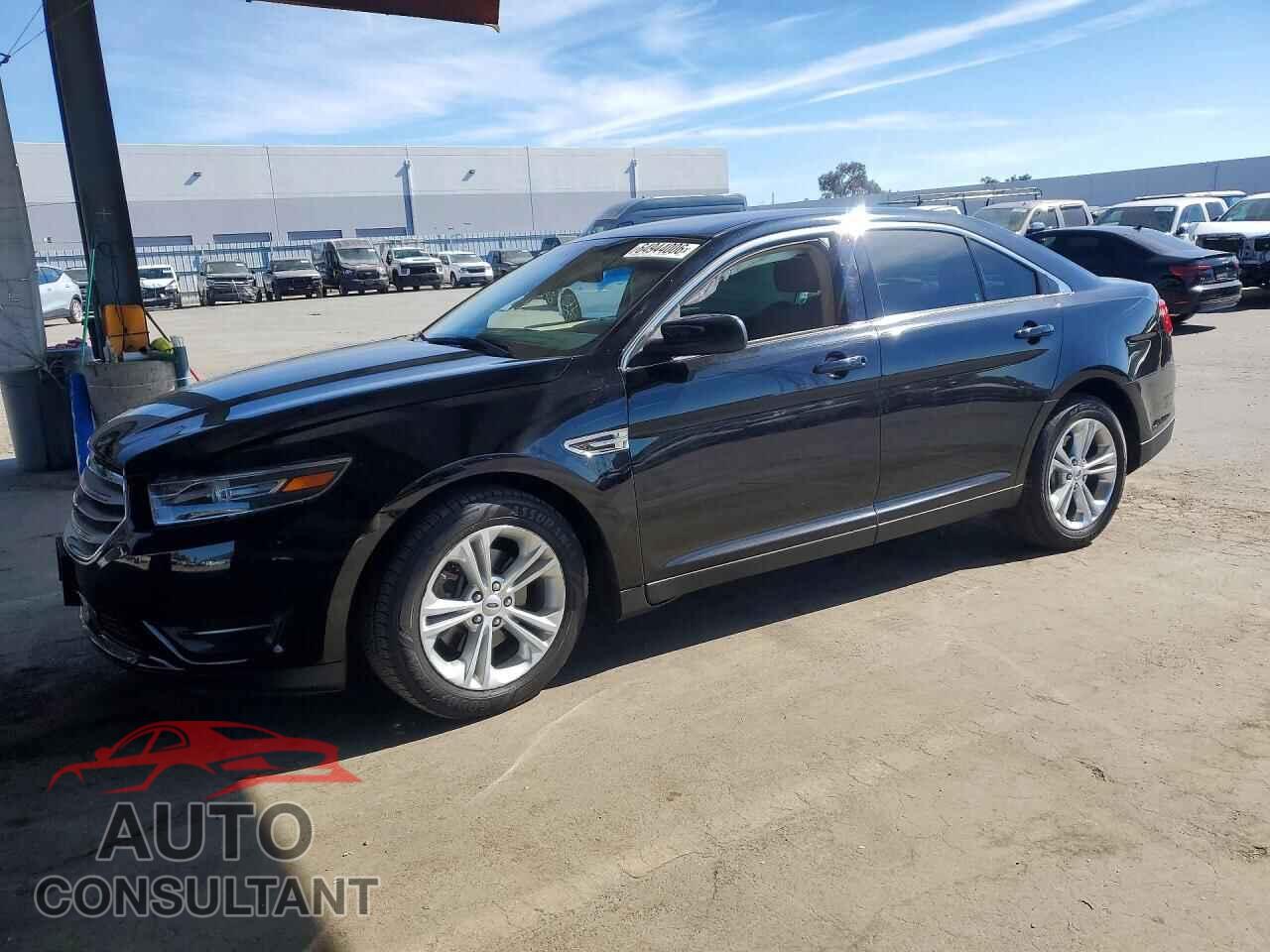 FORD TAURUS 2017 - 1FAHP2E80HG105431