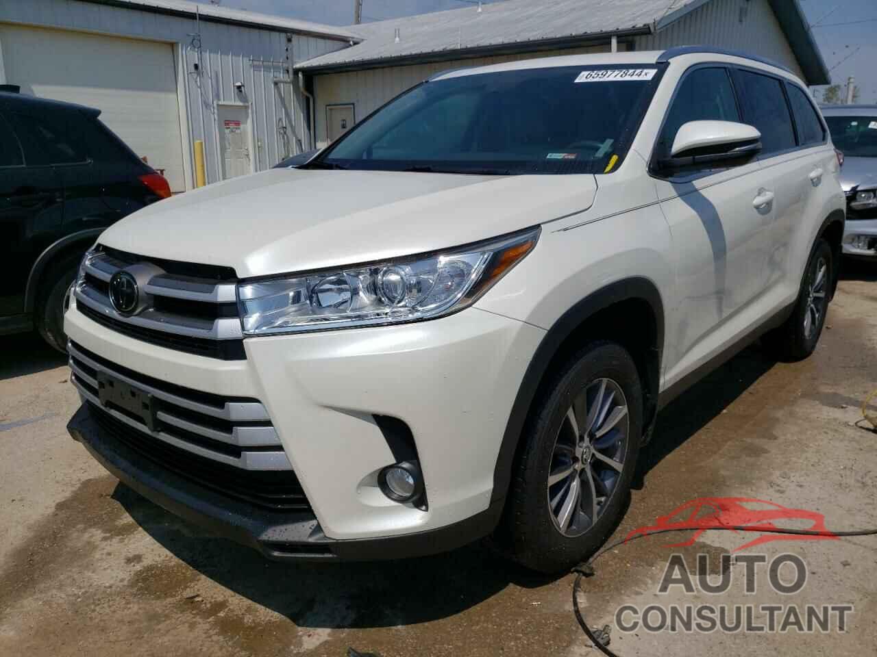 TOYOTA HIGHLANDER 2019 - 5TDJZRFH5KS589364