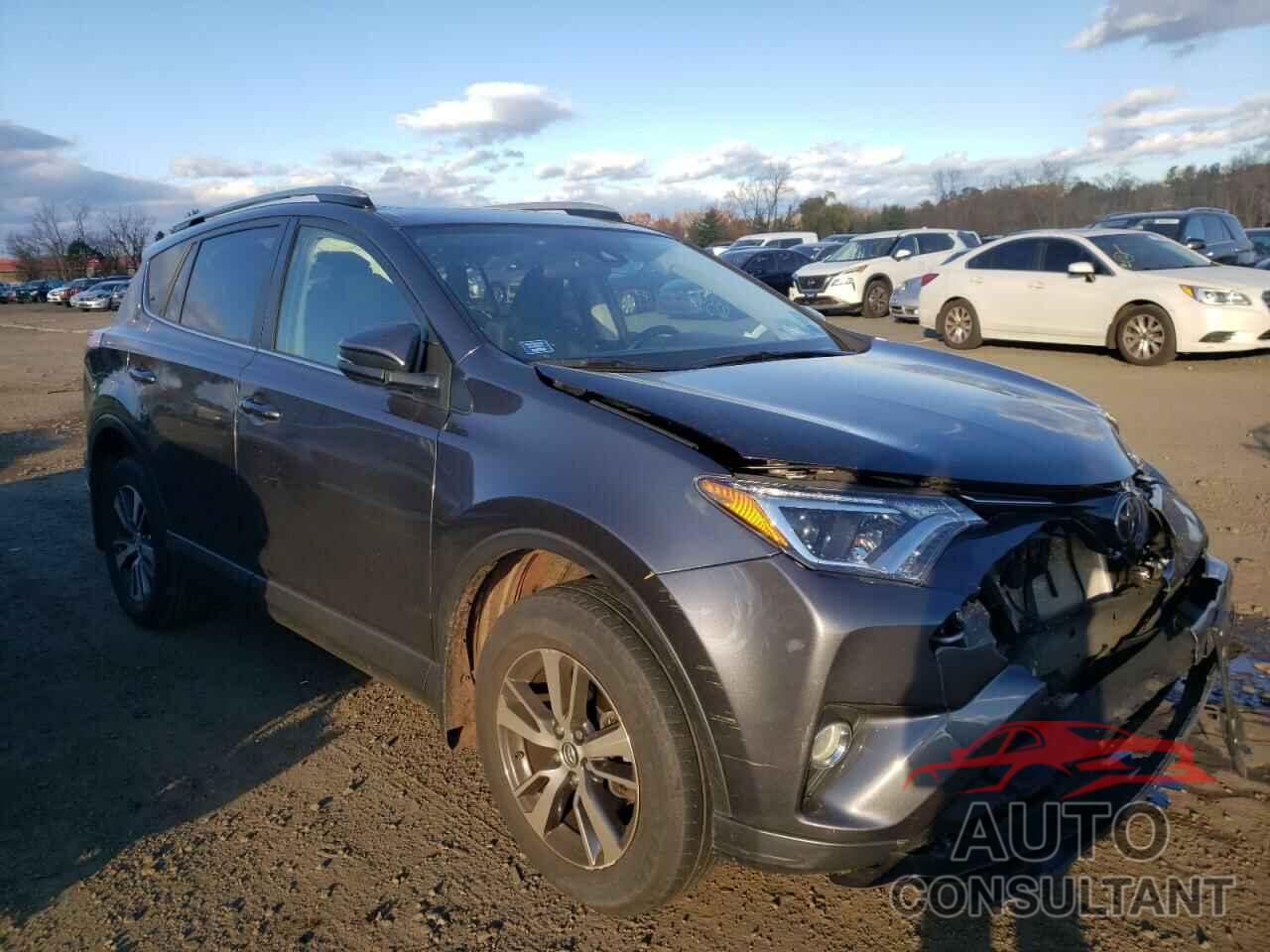 TOYOTA RAV4 2017 - JTMRFREV6HJ702778