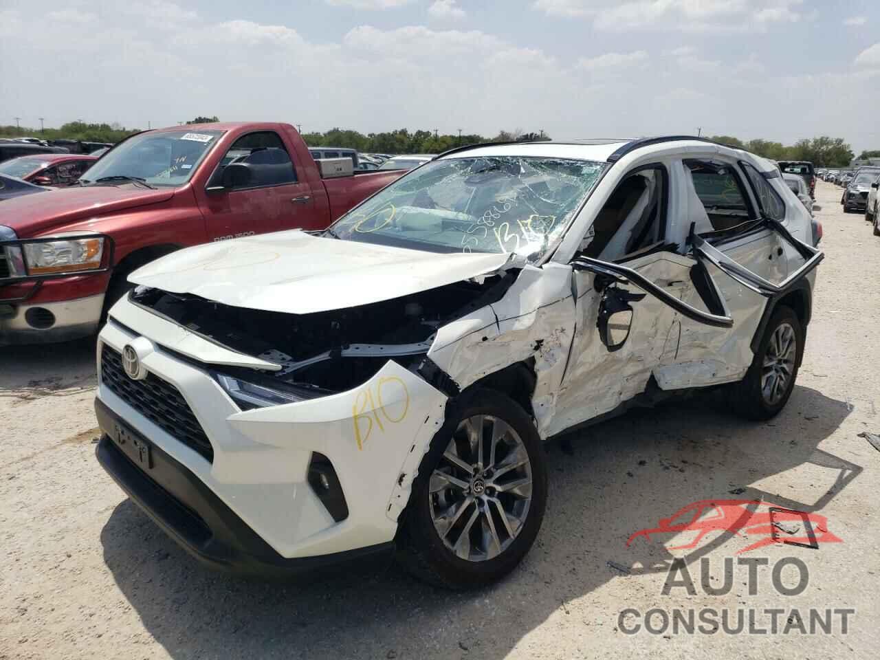 TOYOTA RAV4 2022 - 2T3C1RFV7NW206954