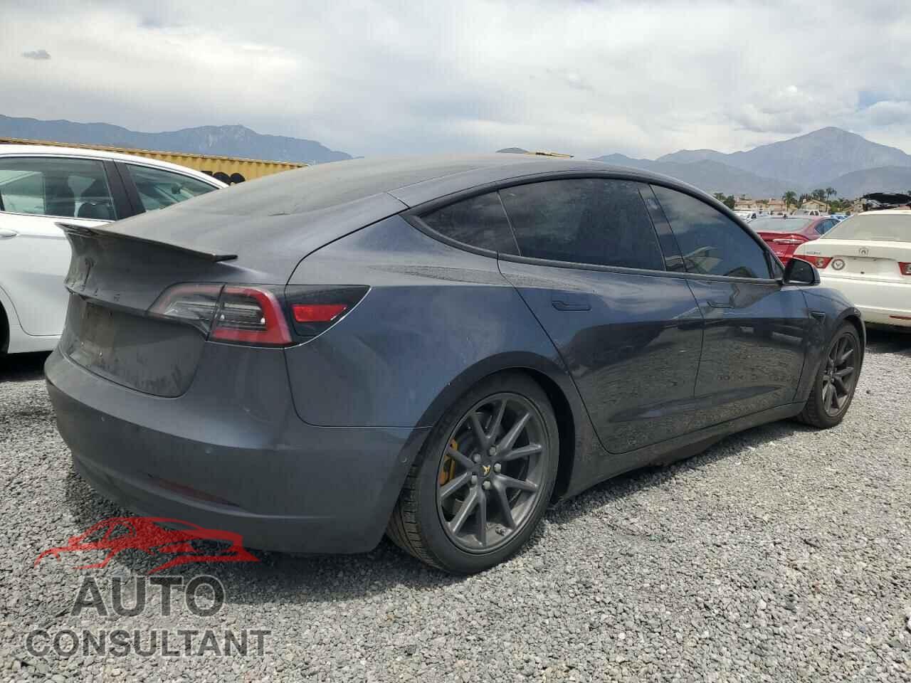 TESLA MODEL 3 2018 - 5YJ3E1EA6JF036185