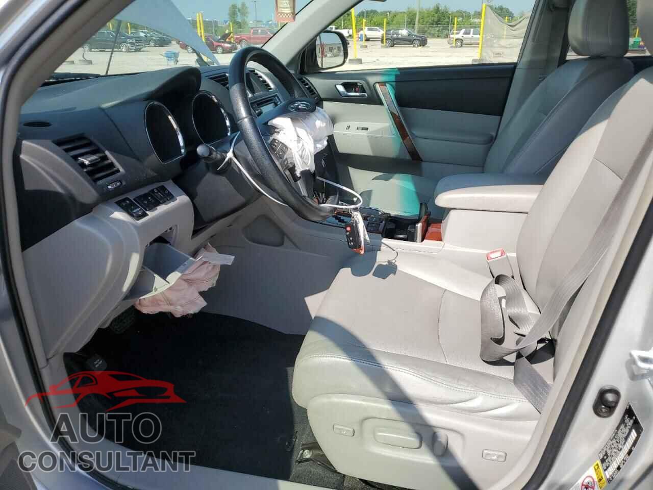 TOYOTA HIGHLANDER 2013 - JTEDC3EH4D2016183