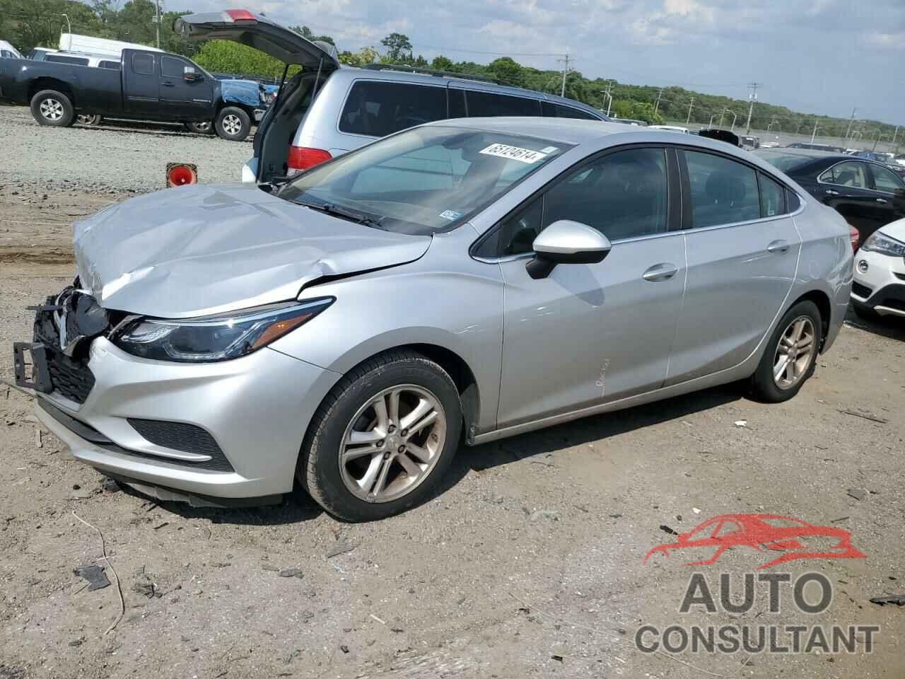 CHEVROLET CRUZE 2018 - 1G1BE5SM4J7179295