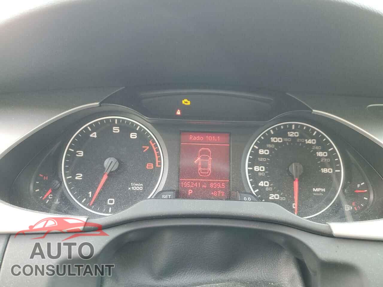 AUDI A4 2011 - WAUBFAFL8BN048105