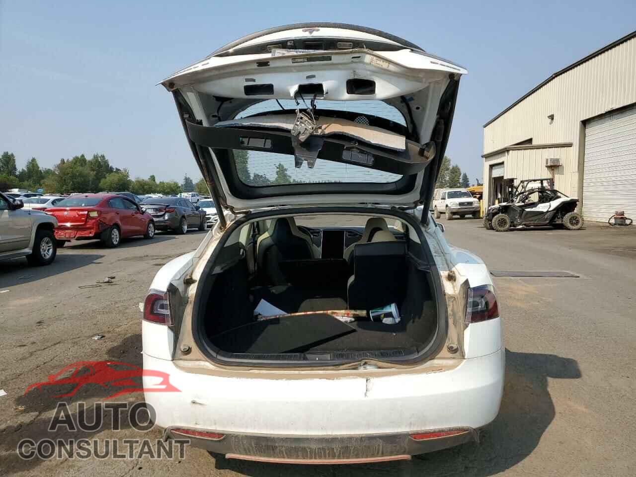 TESLA MODEL S 2013 - 5YJSA1CN7DFP20227