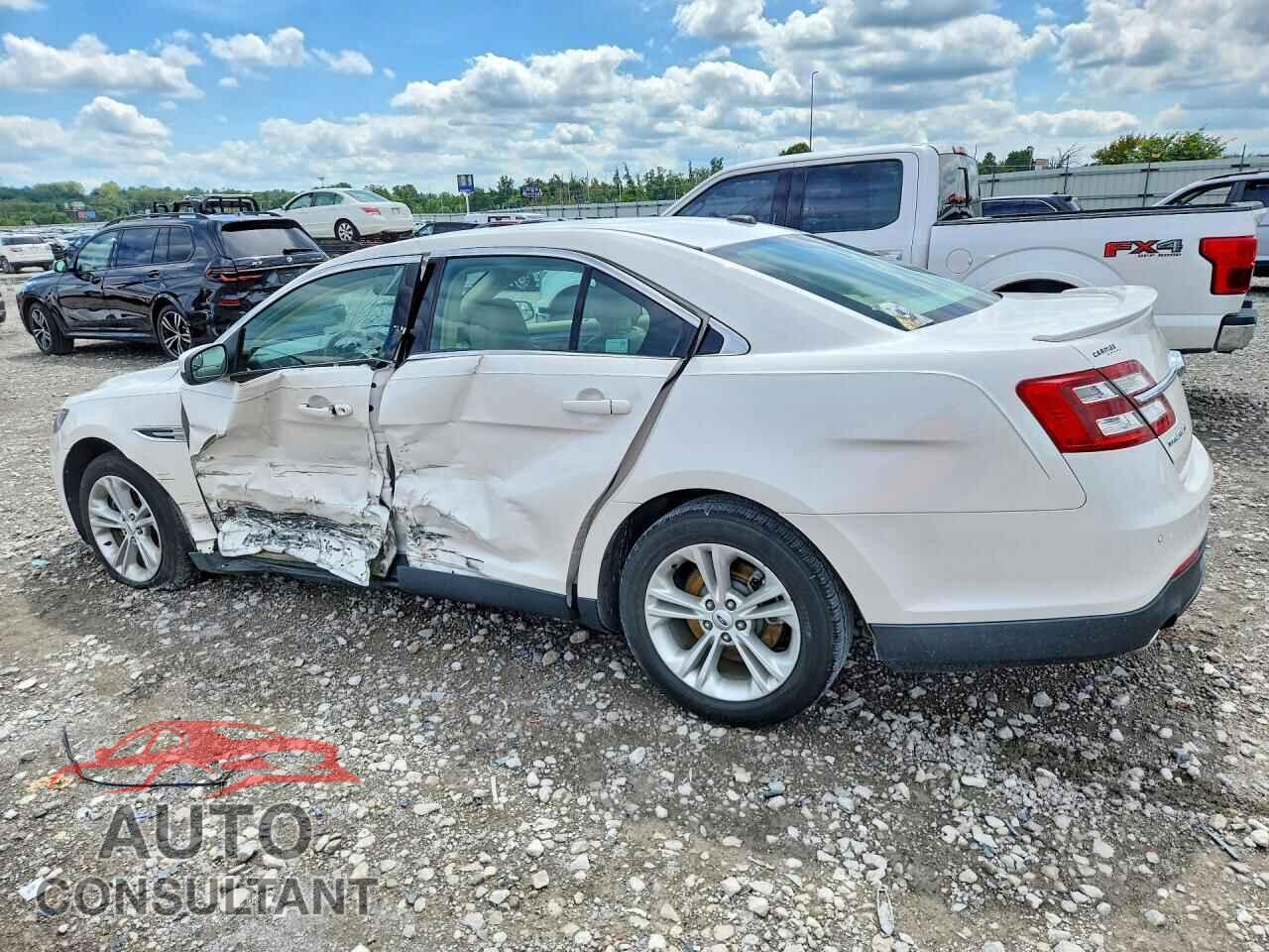 FORD TAURUS 2015 - 1FAHP2E89FG179976