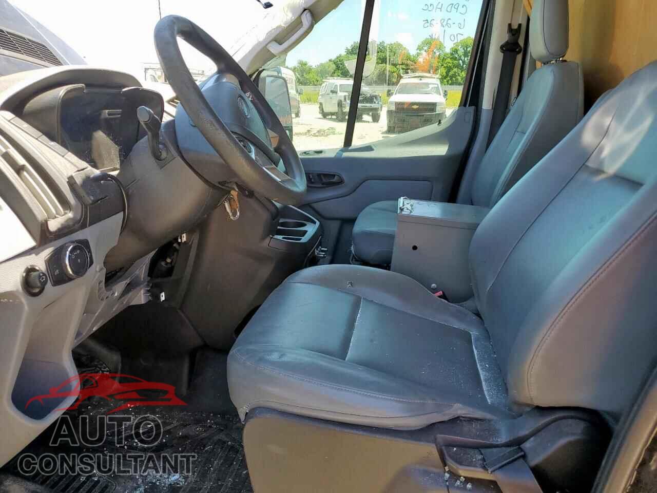 FORD TRANSIT 2017 - 1FTYR2XM8HKB16141