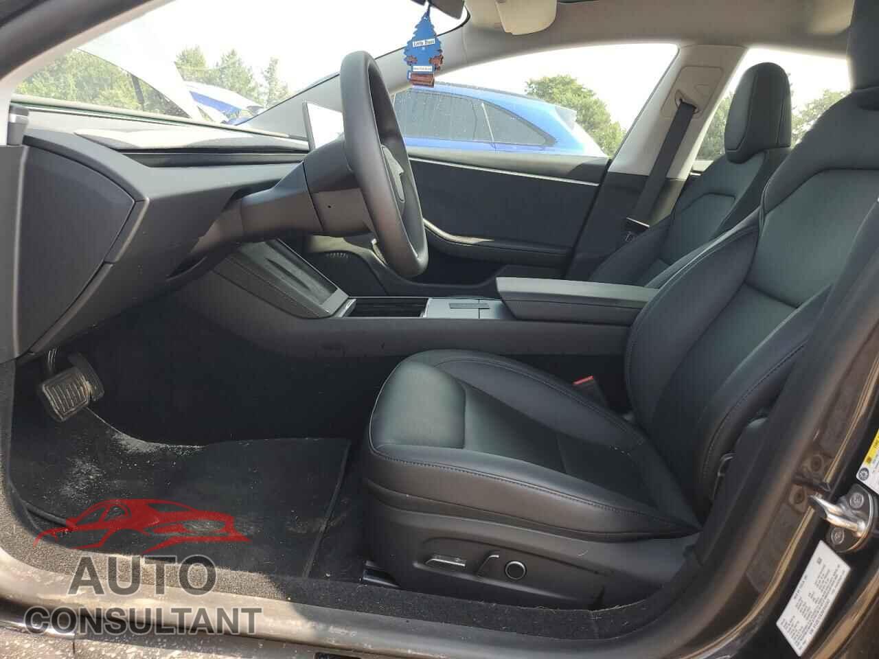 TESLA MODEL 3 2024 - 5YJ3E1EB3RF843347