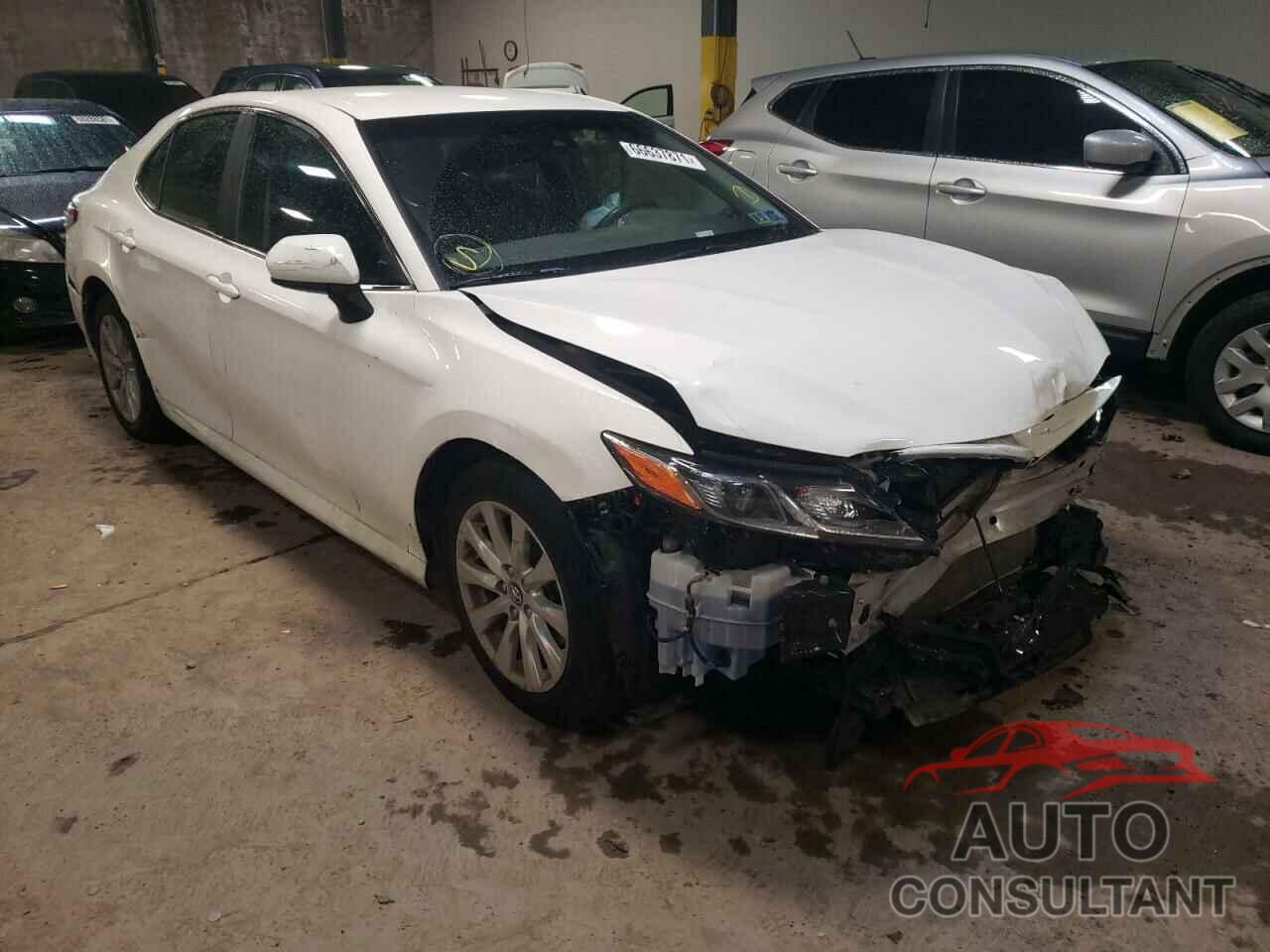 TOYOTA CAMRY 2018 - 4T1B11HKXJU654169