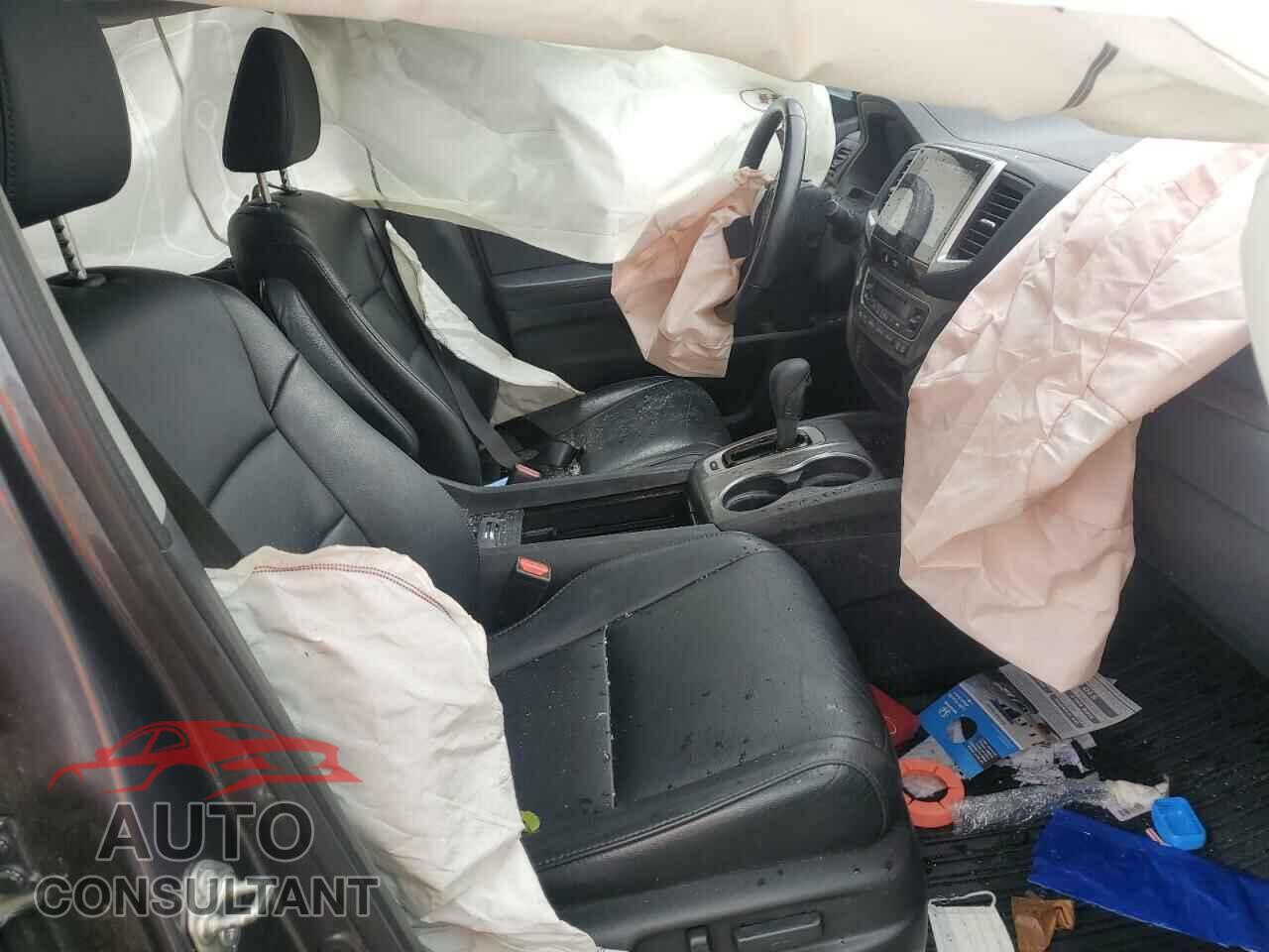 HONDA PILOT 2017 - 5FNYF5H50HB005355