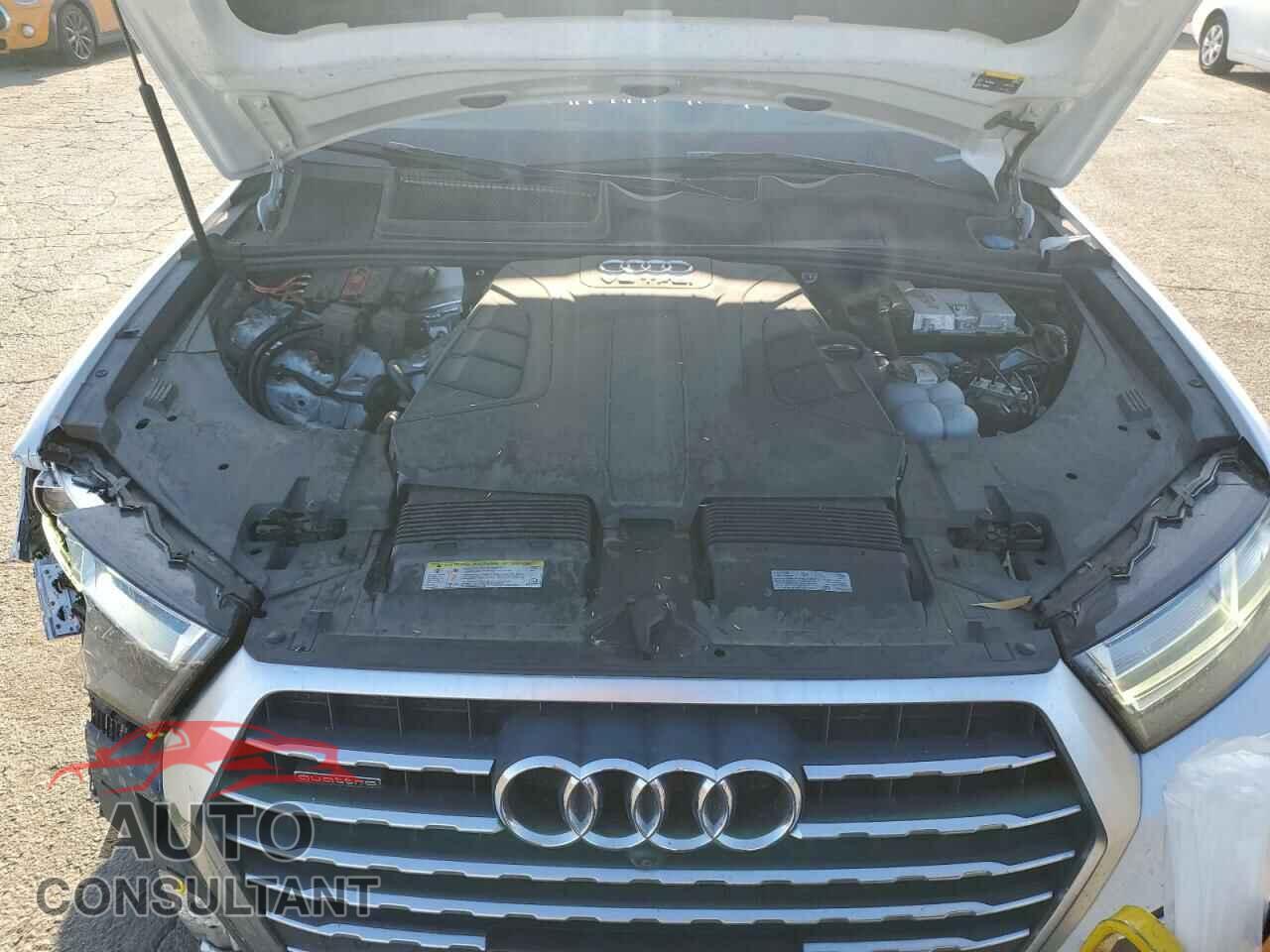 AUDI Q7 2018 - WA1VAAF75JD044254